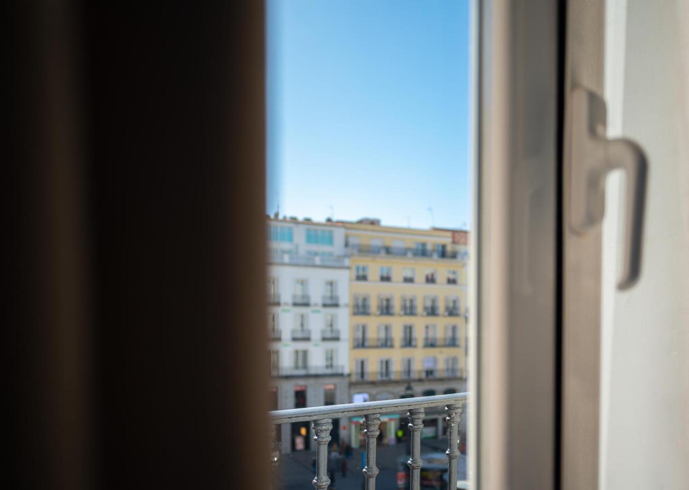 Fortinn Puerta Del Sol Madrid Buitenkant foto