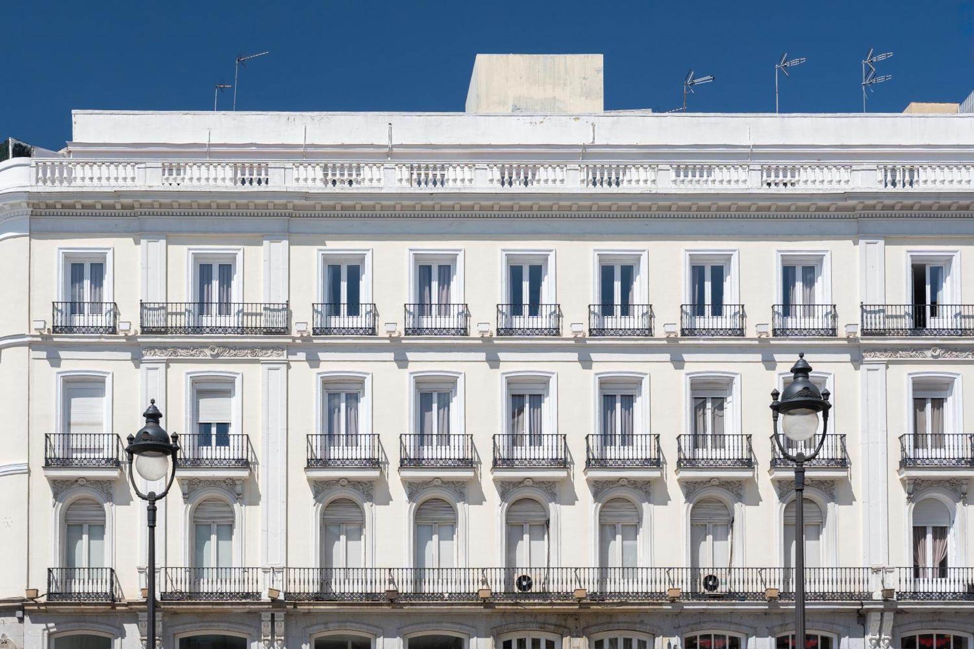 Fortinn Puerta Del Sol Madrid Buitenkant foto